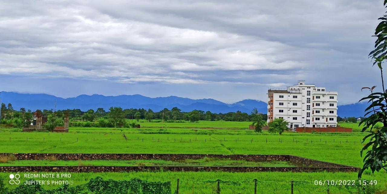 The Lumbini Village Lodge ภายนอก รูปภาพ